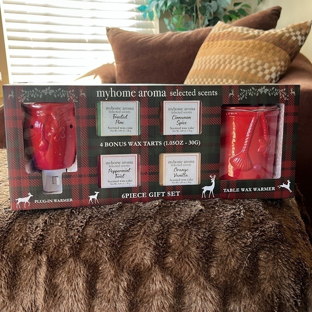 Brand New 6-Piece Christmas Gift Set Table Wax Warmer Plug-In Warmer 4 Wax Tarts
